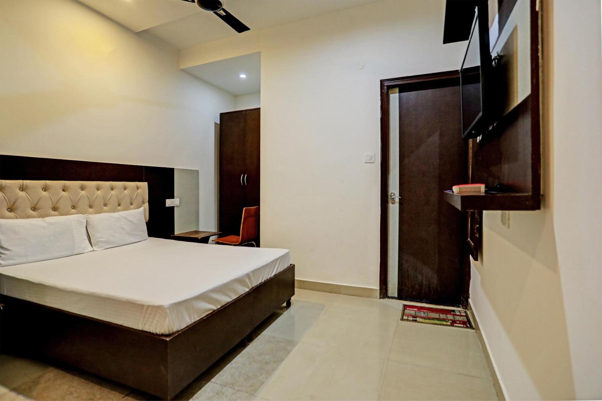 Oyo Hotel The Red Hut Chandīgarh Extérieur photo