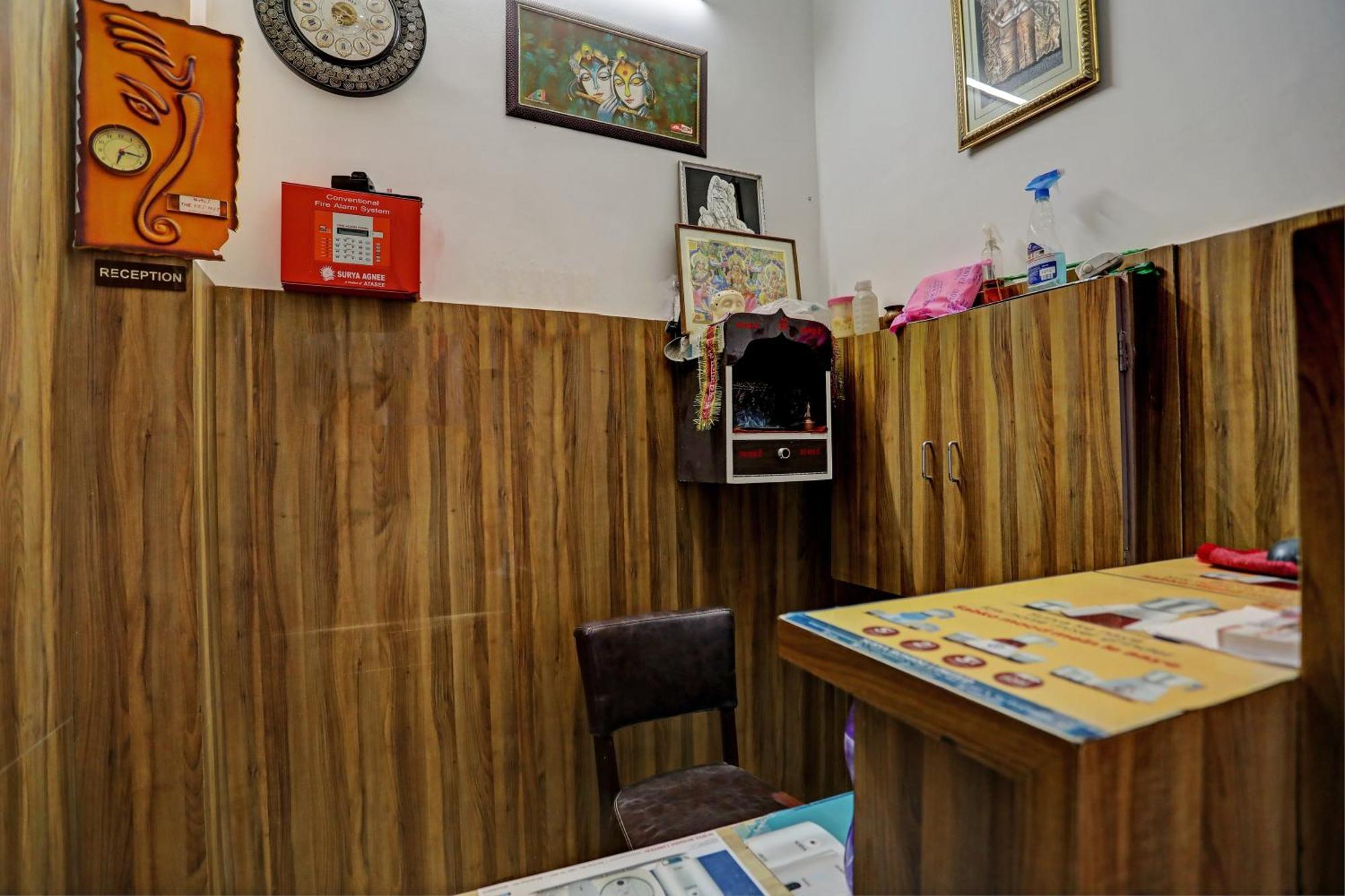 Oyo Hotel The Red Hut Chandīgarh Extérieur photo